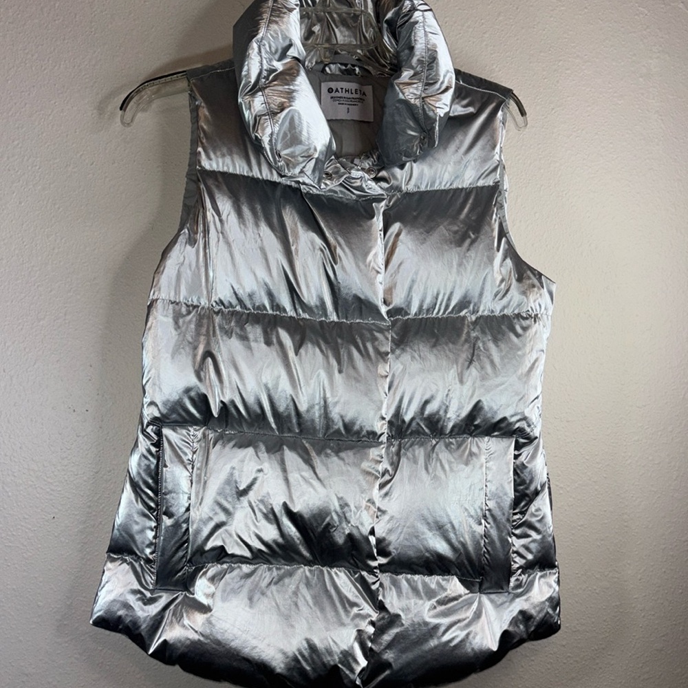 Athleta Silver Puffer Vest